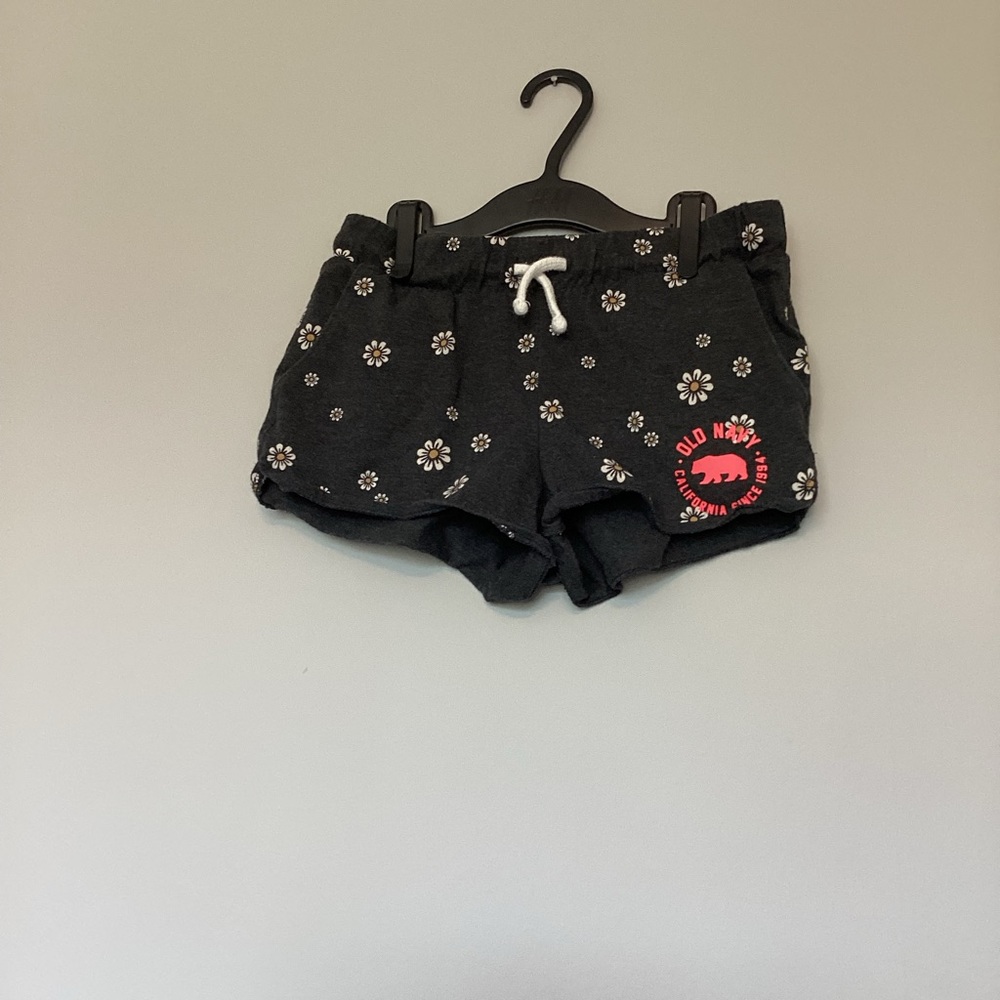 Black floral shorts/8/girls/old navy